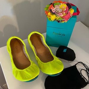 Tieks 7 - neon unmellow yellow Excellent condition